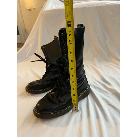 Dr. Martens 1460 Vintage Made in England Black Leather 8-Eye Boots AirWair 7 - Picture 2 of 8